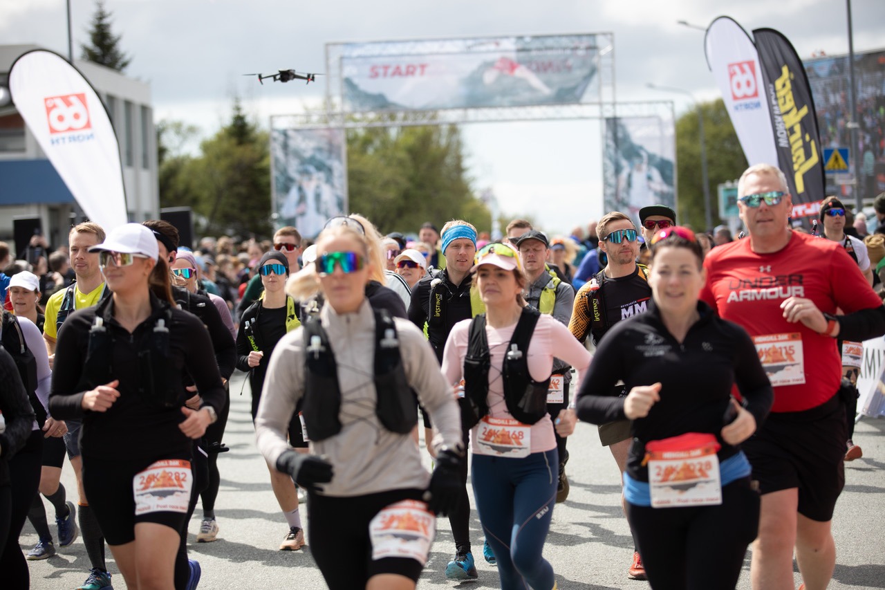 Runners at Hengill Ultra Trail Iceland